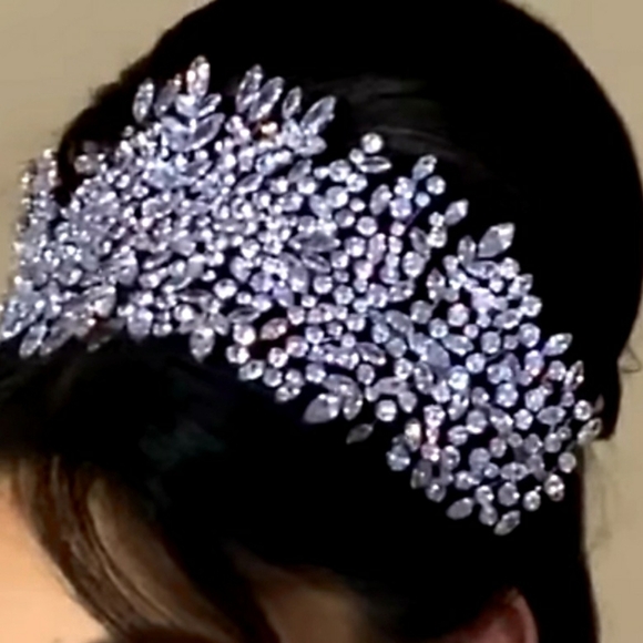 LUXURIOUS Swarovski Bridal Headpiece - Picture 2 of 3